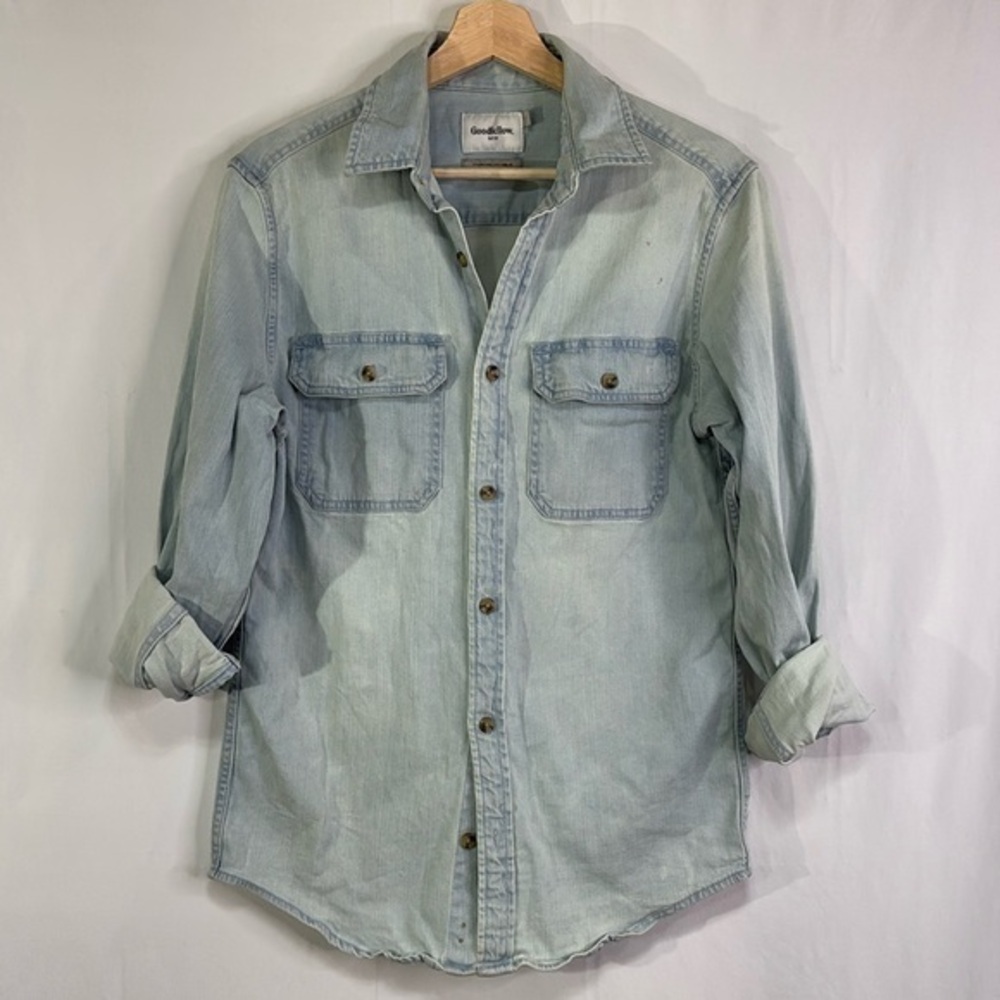 💌 Goodfellow, And Co light denim two pocket, long sleeve weathered shirt